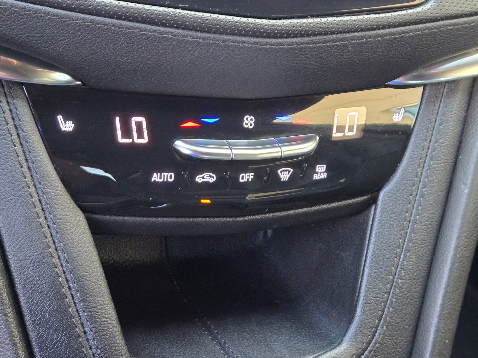Used 2021 Cadillac XT5 Luxury FWD image 17