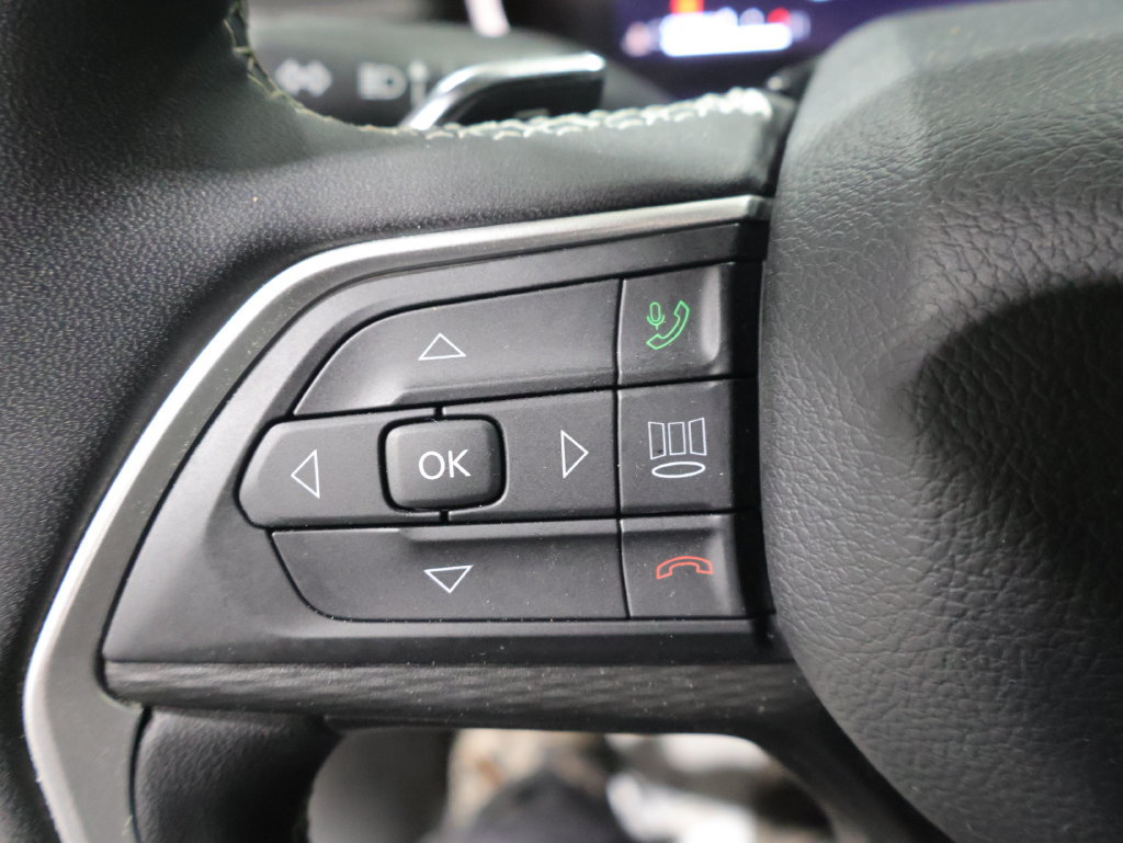 Used 2023 Jeep Grand Cherokee Altitude AWD/4WD image 34