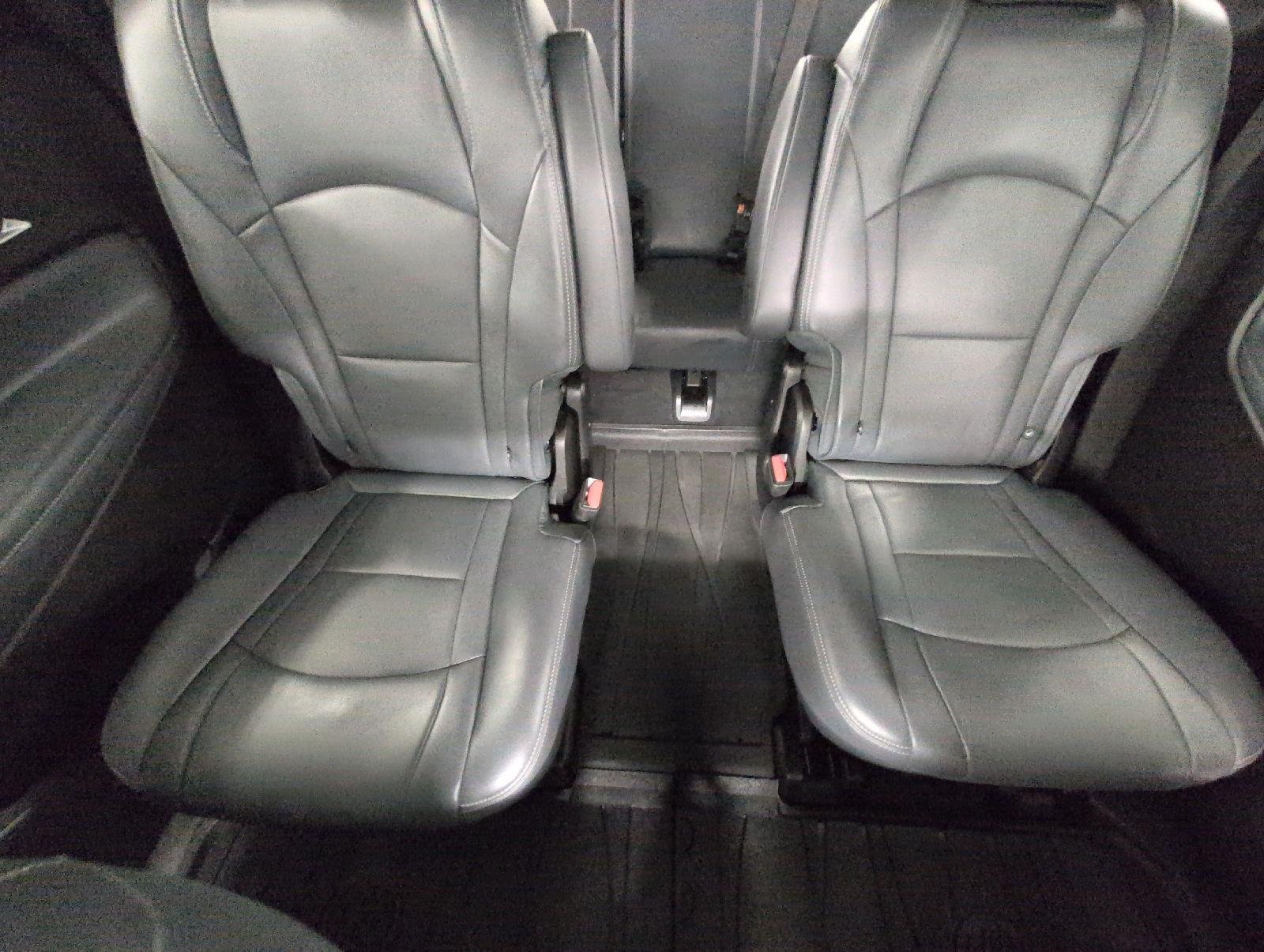Used 2023 Buick Enclave Essence w/ LPO, Floor Liner Package AWD/4WD image 25