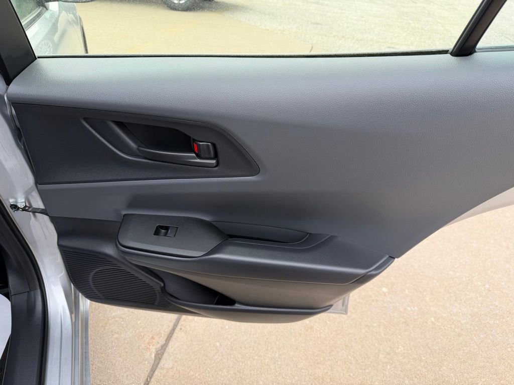 Used 2024 Toyota Prius LE image 33