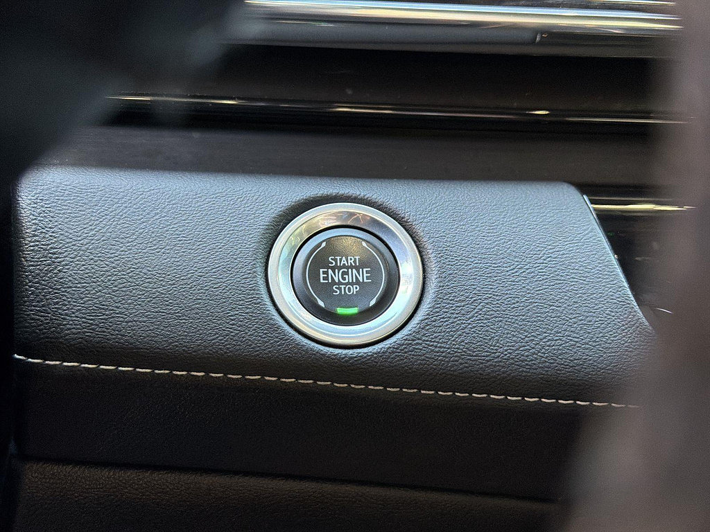 Used 2021 Cadillac Escalade Sport AWD/4WD image 16