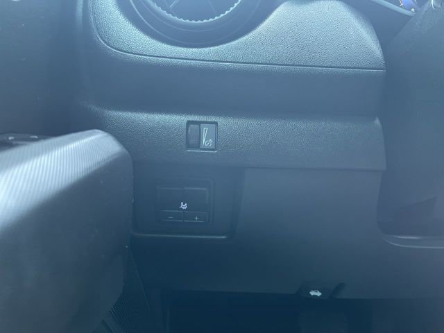 Used 2023 Chevrolet Colorado Trail Boss w/ Advanced Trailering Package image 18