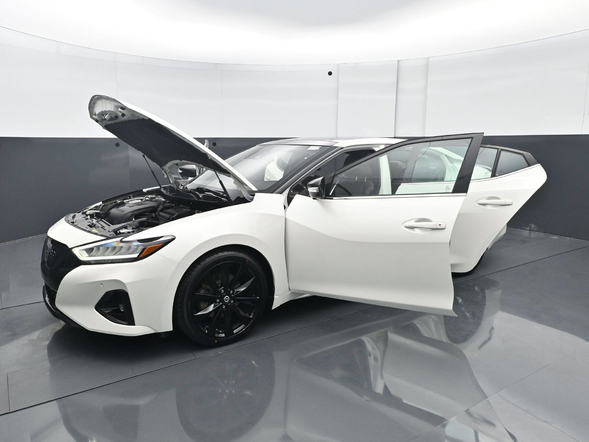 Used 2021 Nissan Maxima SR FWD image 27