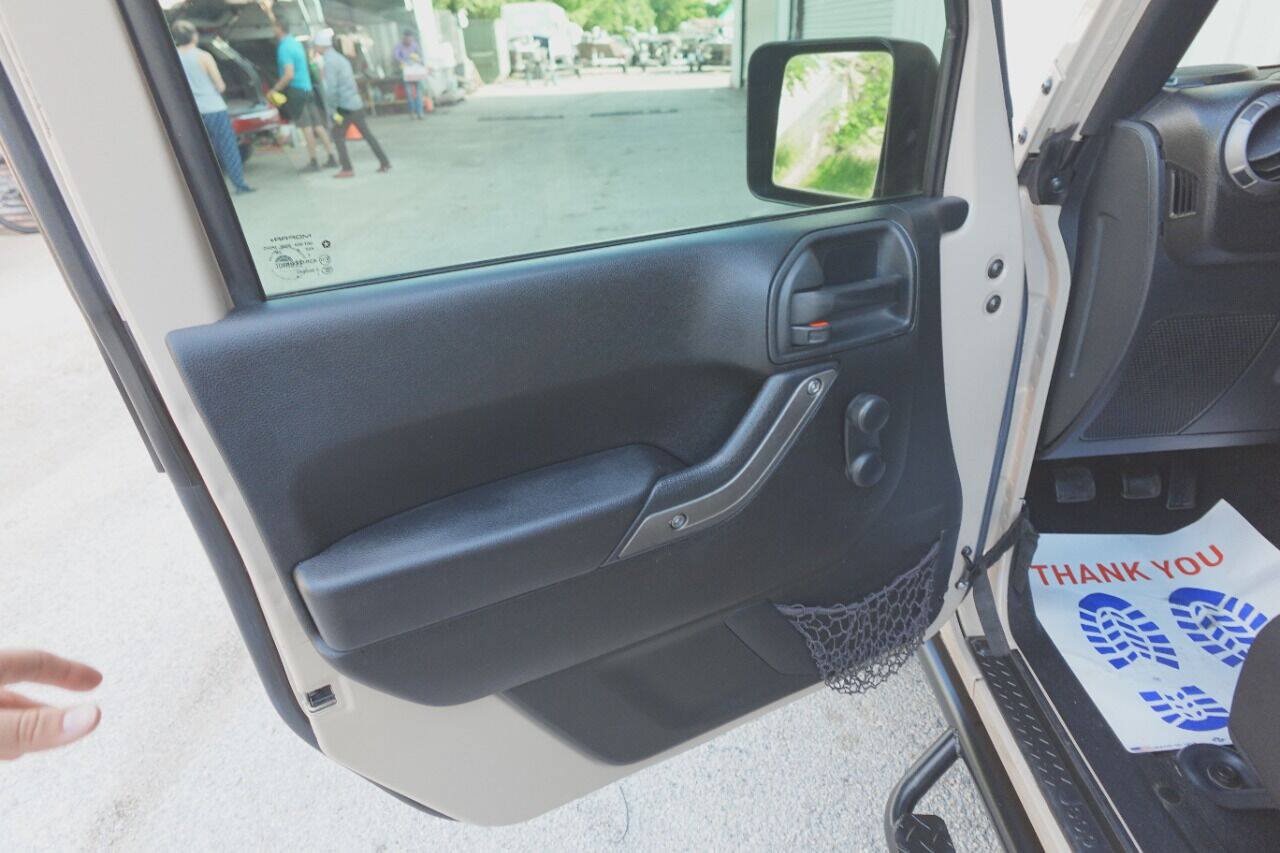 Used 2016 Jeep Wrangler Unlimited Sport w/ Trailer Tow Group AWD/4WD image 31