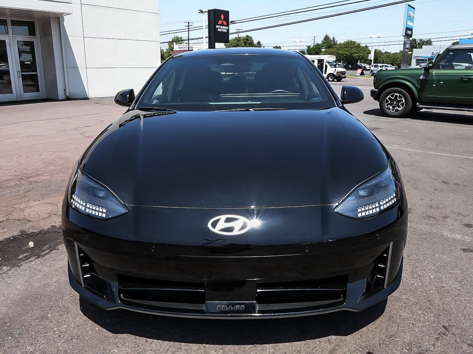 Used 2024 Hyundai Ioniq 6 SEL AWD/4WD image 2