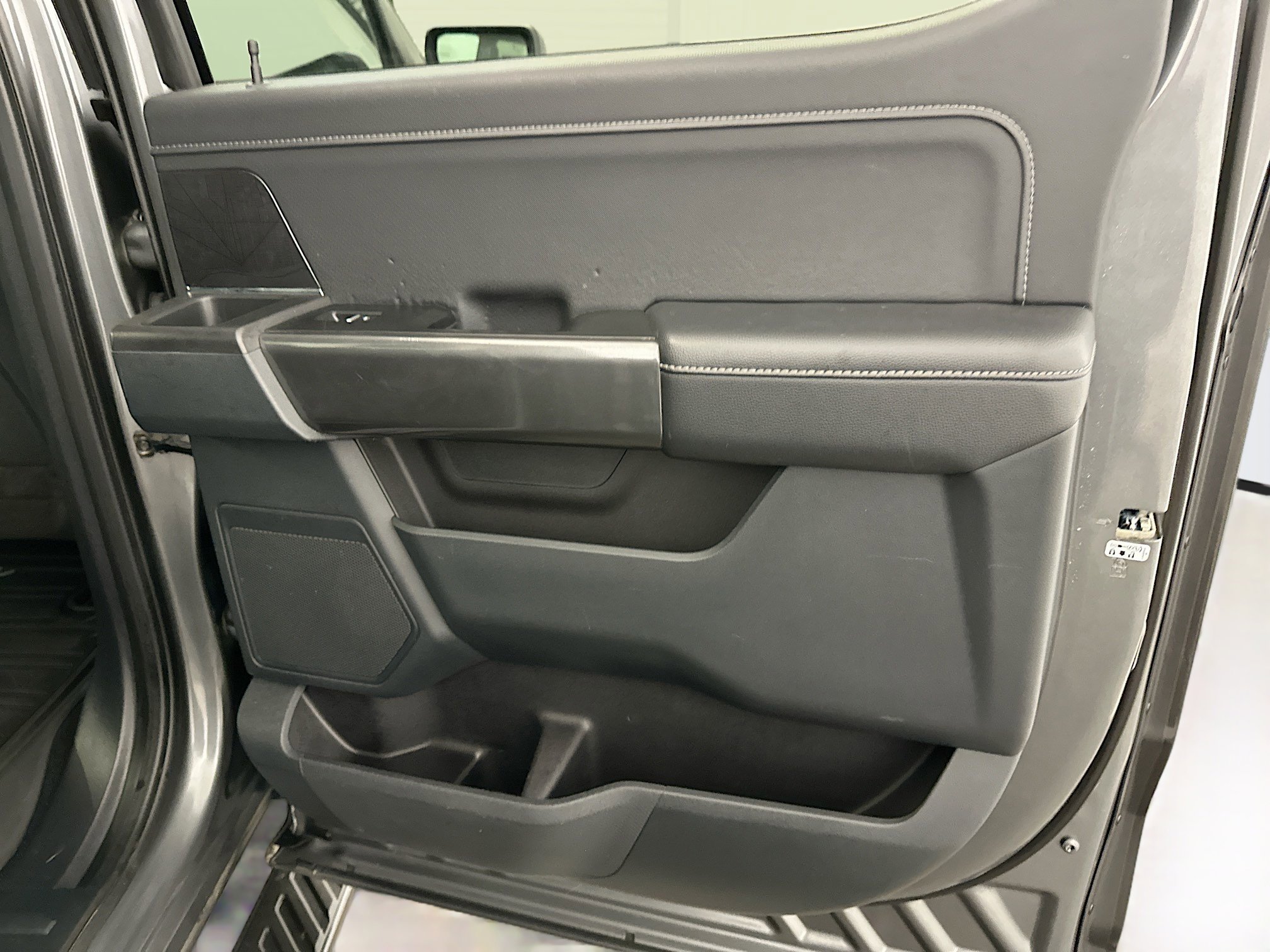 Used 2022 Ford F150 XLT w/ Equipment Group 302A High image 30