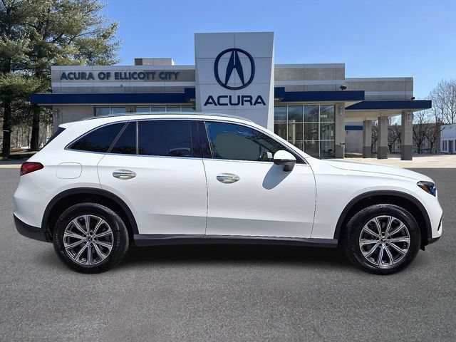 Used 2025 Mercedes-Benz GLC 300 4MATIC image 7