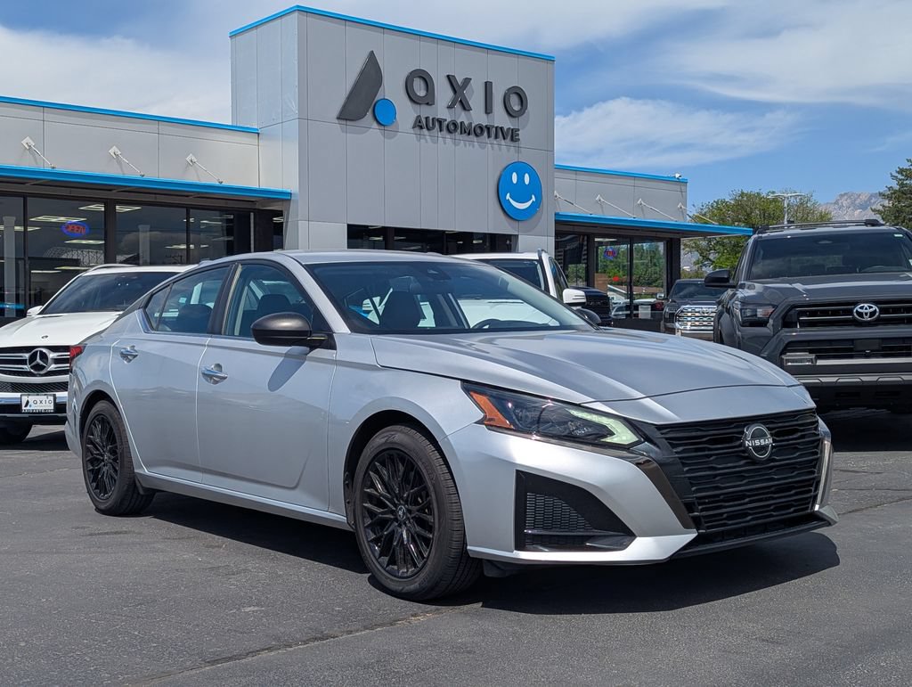 Used 2024 Nissan Altima 2.5 SV