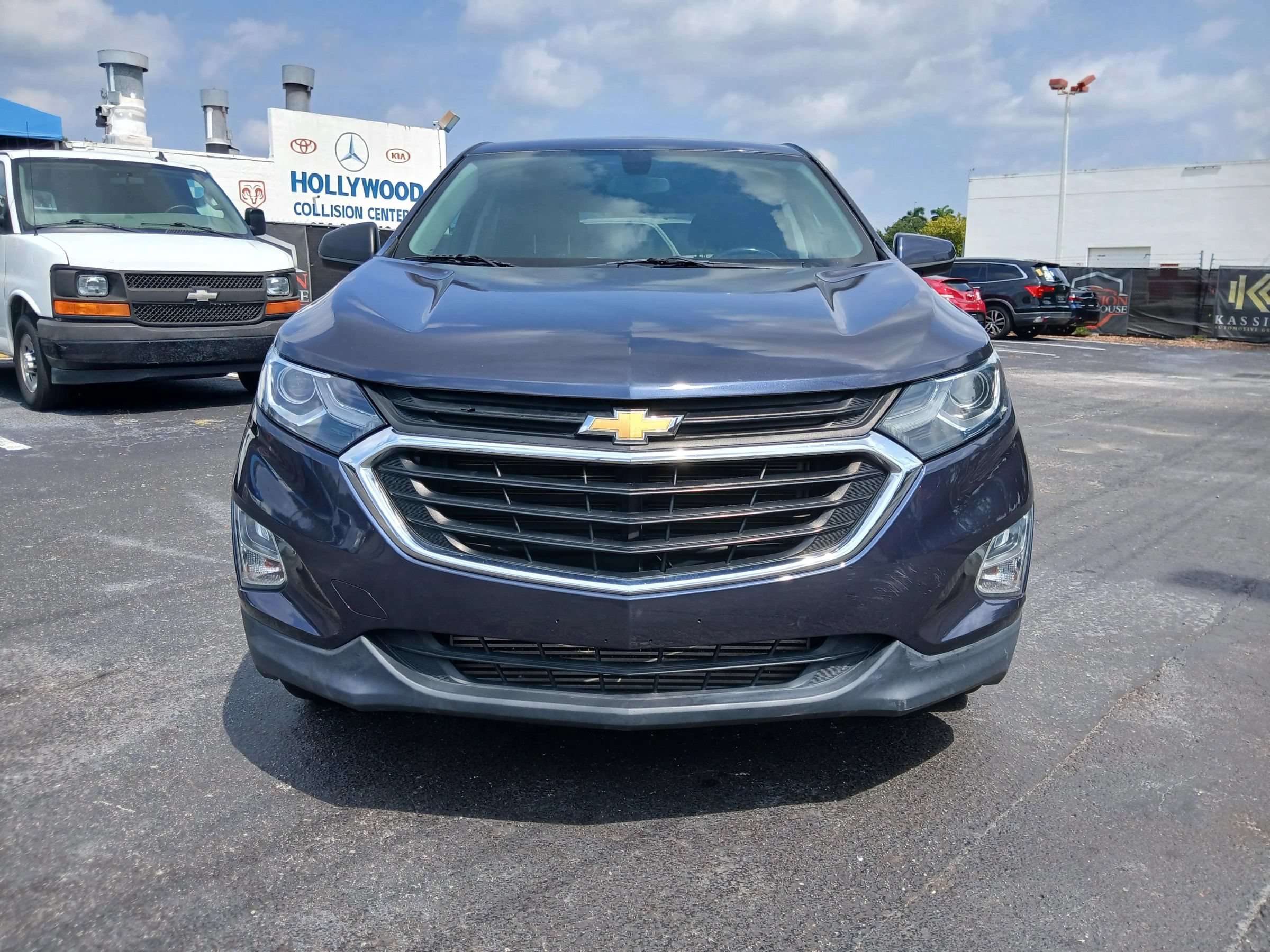 Used 2019 Chevrolet Equinox LT AWD/4WD image 2