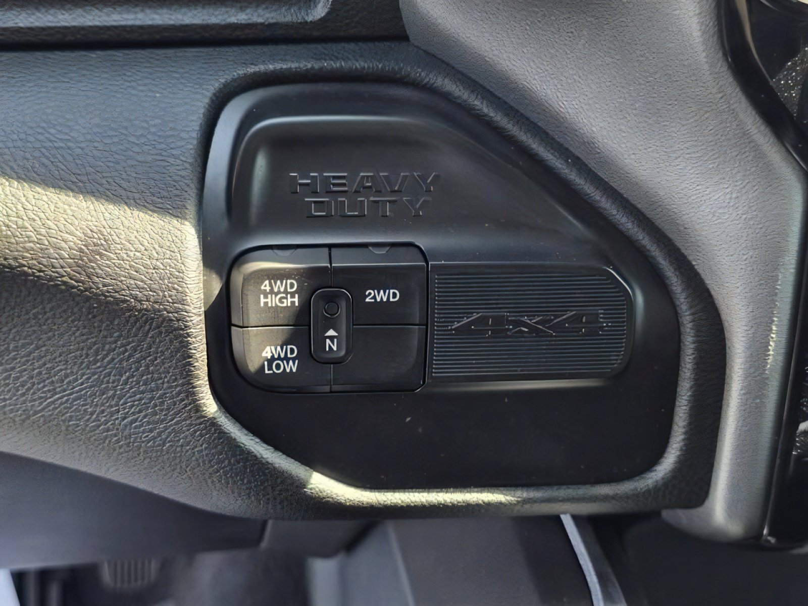 Used 2024 RAM 3500 Laramie w/ Night Edition AWD/4WD image 25
