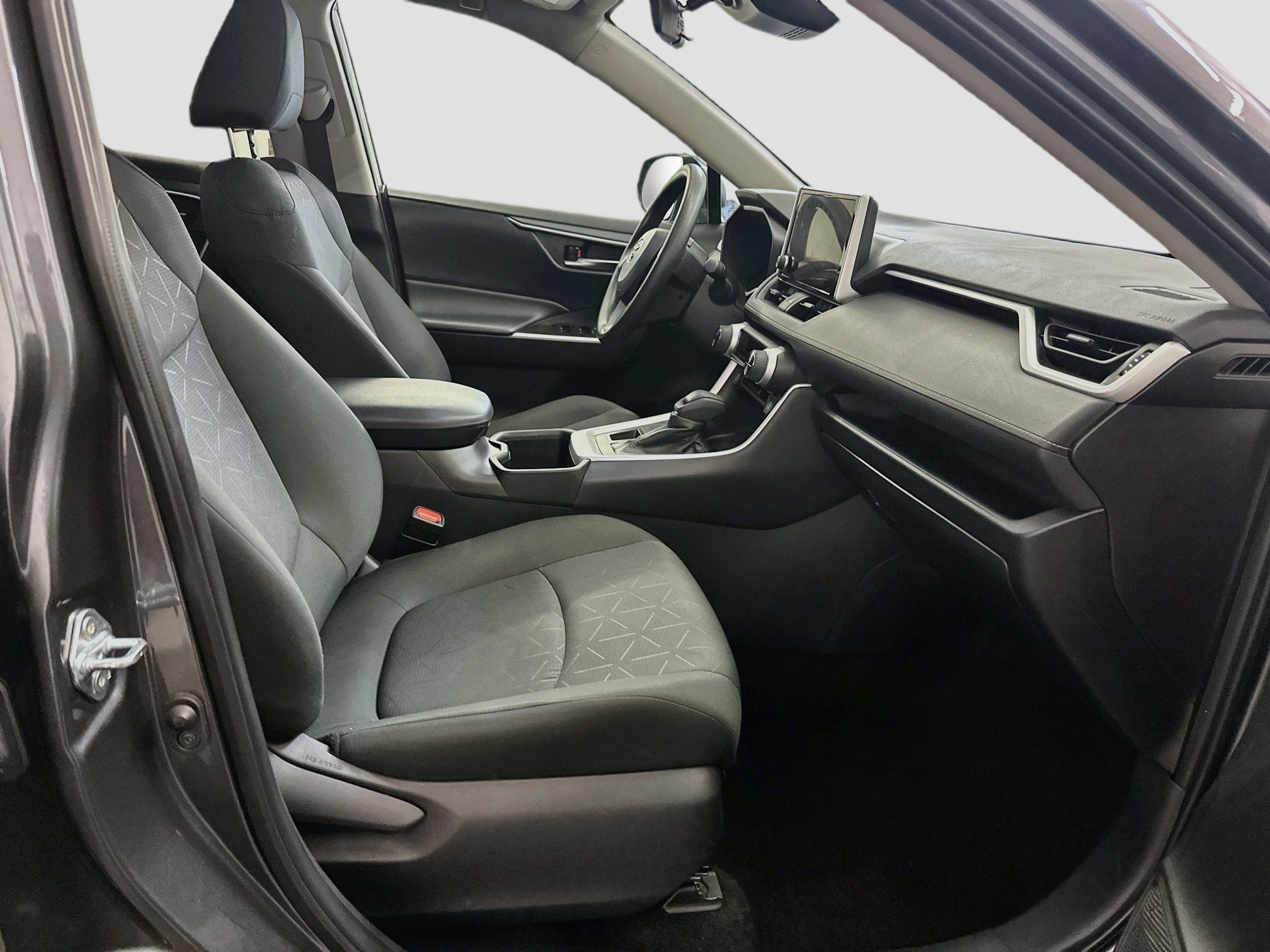 Used 2025 Toyota RAV4 XLE AWD/4WD image 32