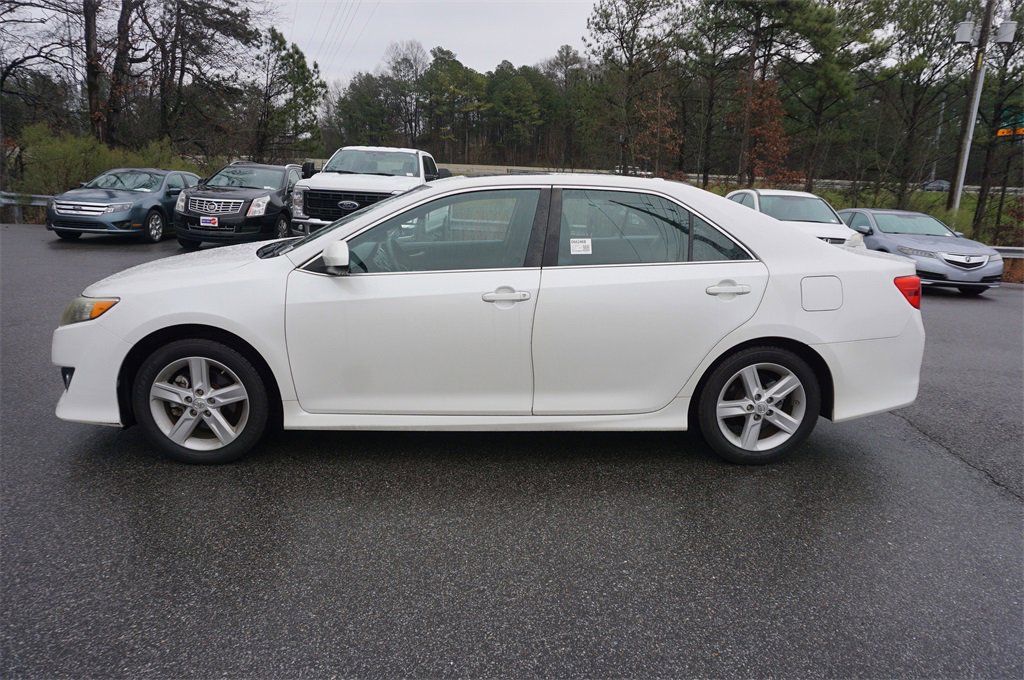 Used 2014 Toyota Camry SE image 16