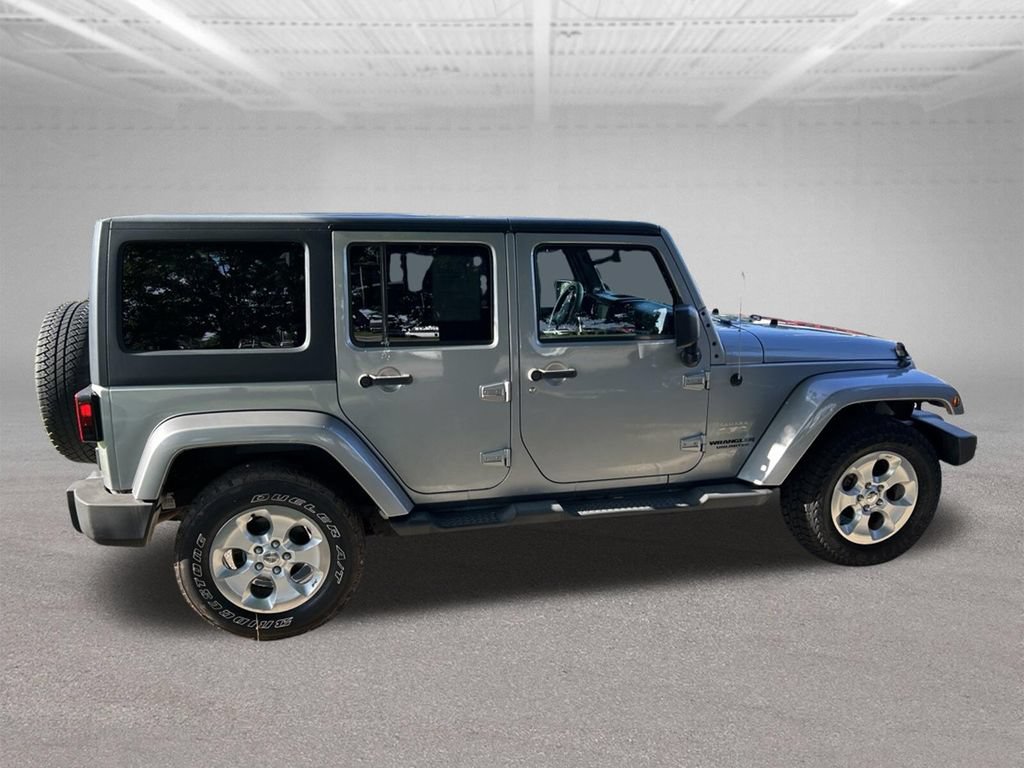 Used 2014 Jeep Wrangler Unlimited Sahara w/ Connectivity Group AWD/4WD image 4