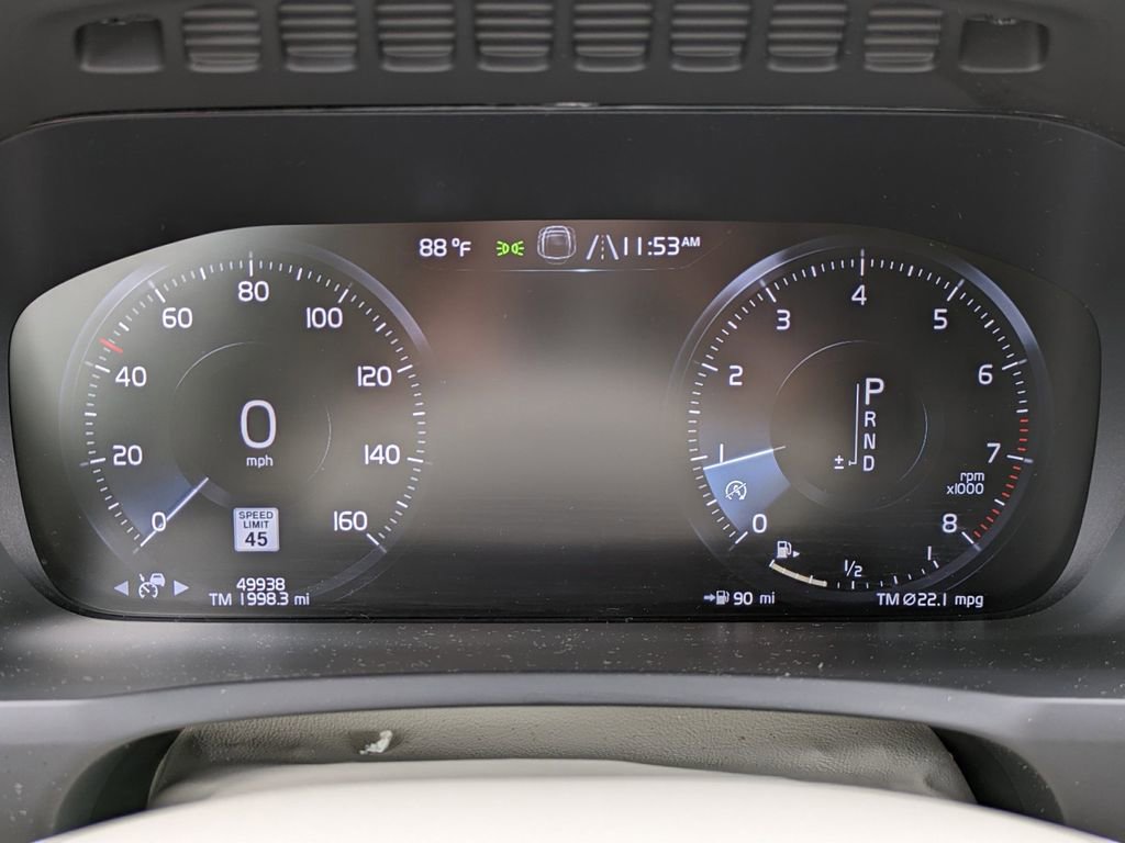 Certified 2022 Volvo XC90 T6 Momentum w/ Advanced Package image 28