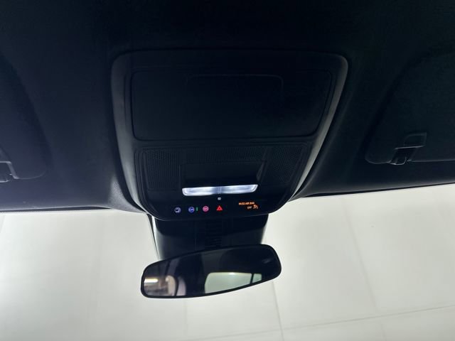 Used 2025 Chevrolet Traverse LT w/ Driver Confidence Package image 24