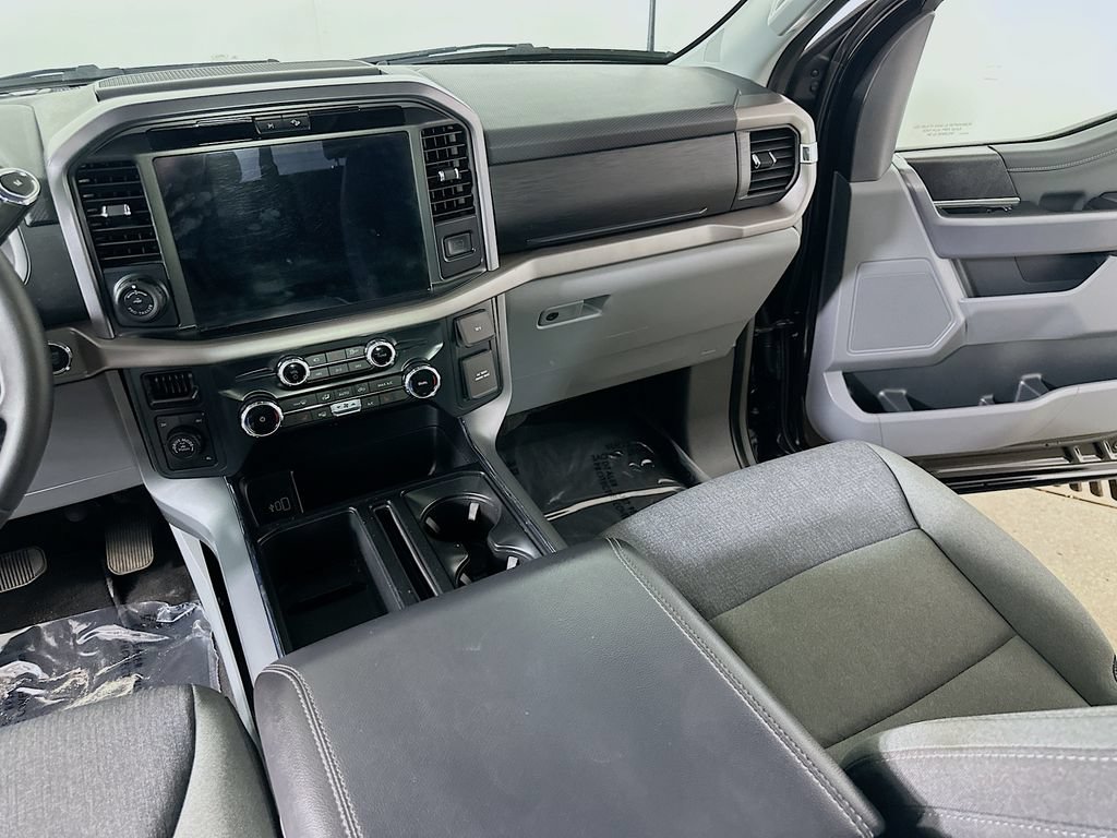 Used 2025 Ford F150 XLT w/ Equipment Group 302A MID AWD/4WD image 19