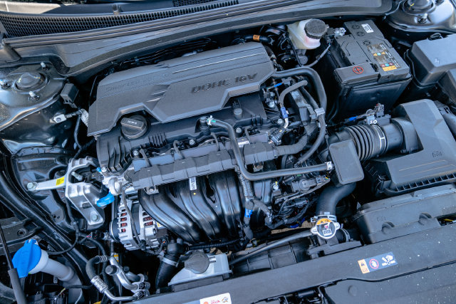 New 2026 Hyundai Elantra Sport FWD image 36