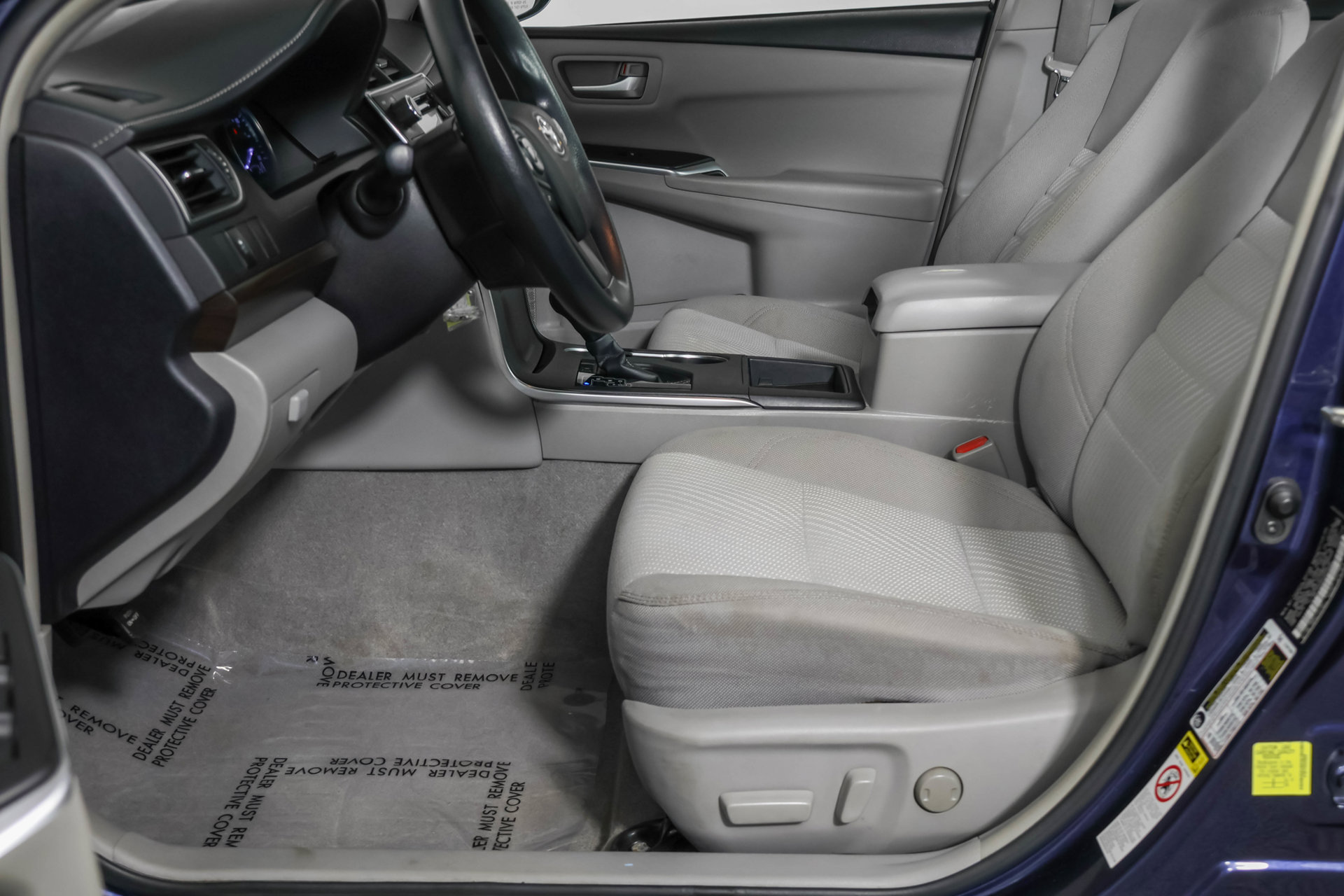 Used 2017 Toyota Camry LE w/ Moonroof Package FWD image 22