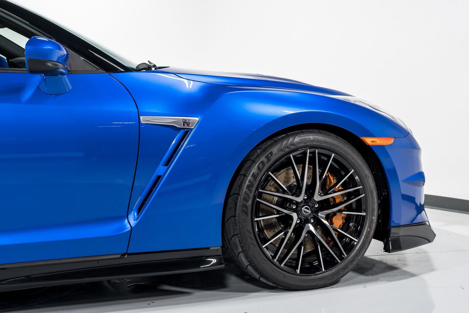 Used 2024 Nissan GT-R w/ Floor Mat Package AWD/4WD image 42
