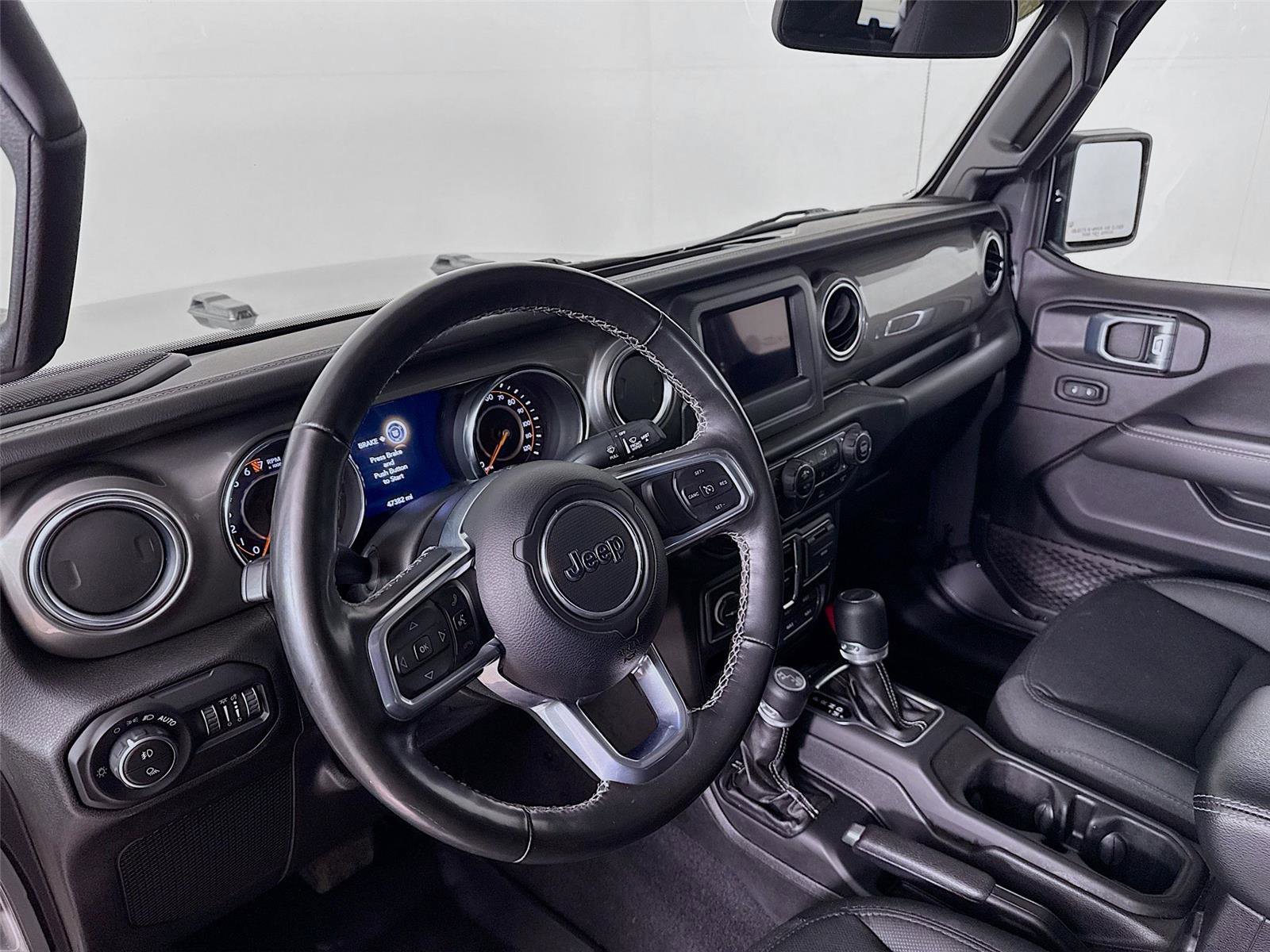 Used 2021 Jeep Gladiator Overland w/ LED Lighting Group image 23