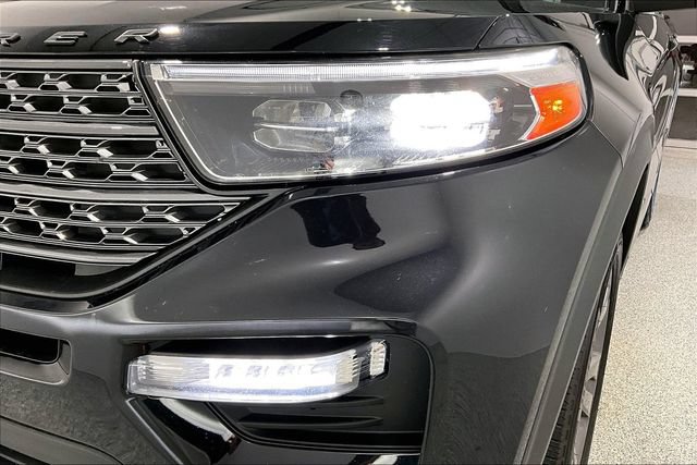 Used 2022 Ford Explorer XLT w/ XLT Sport Appearance Package AWD/4WD image 40