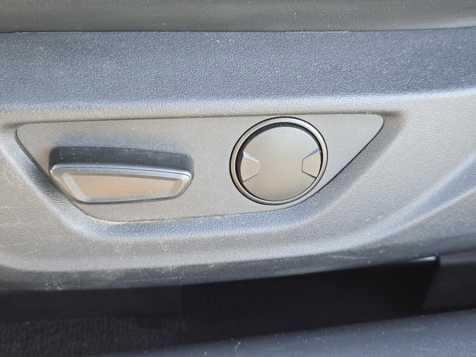 Used 2024 Ford Mustang Premium RWD image 23