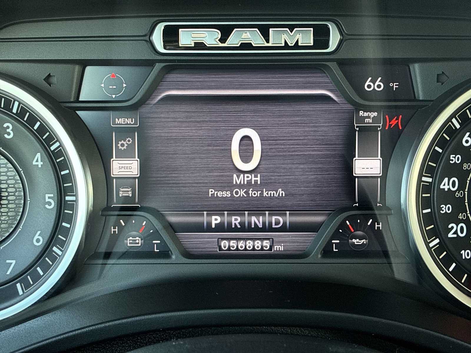 Used 2019 RAM 1500 Laramie AWD/4WD image 10