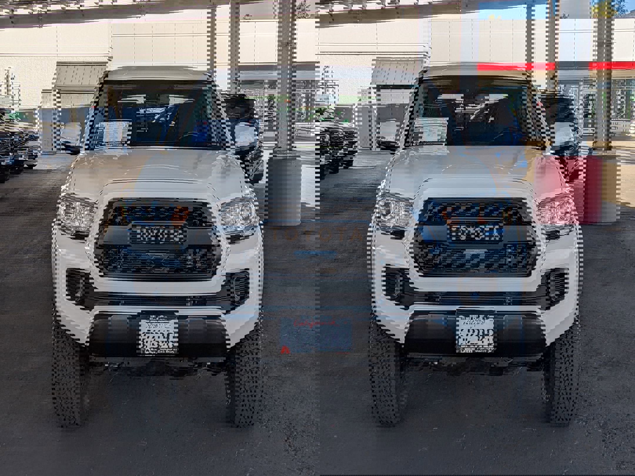 Used 2022 Toyota Tacoma SR5 w/ Trail Edition image 2