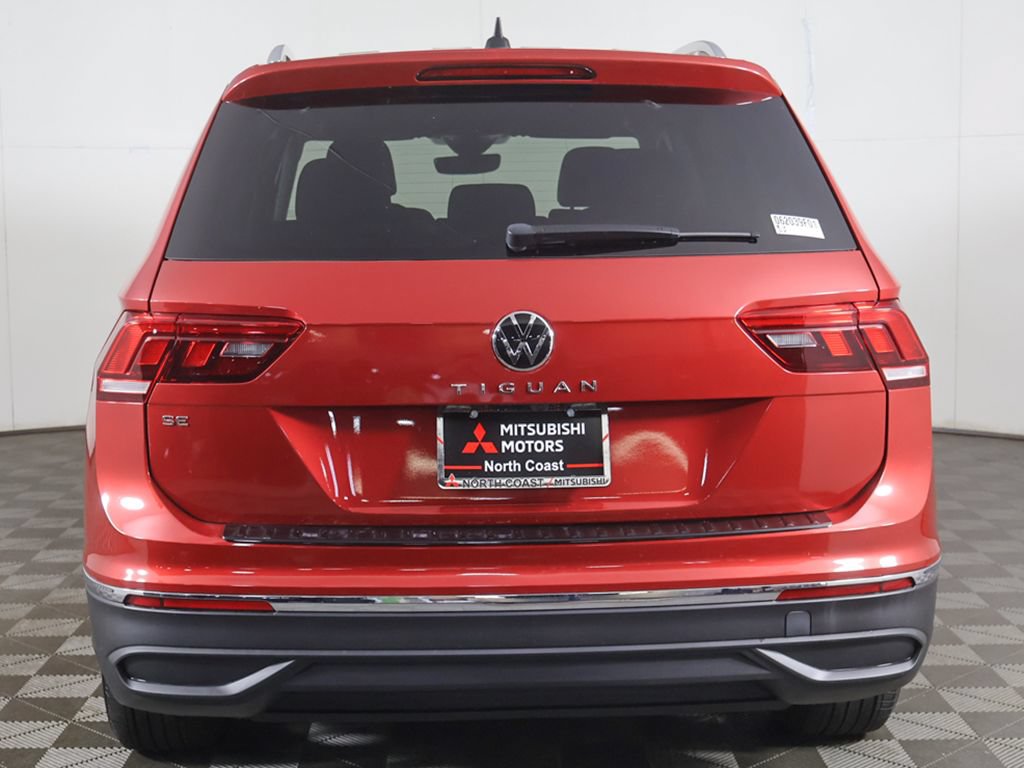 Used 2023 Volkswagen Tiguan SE w/ Panoramic Sunroof Package FWD image 13
