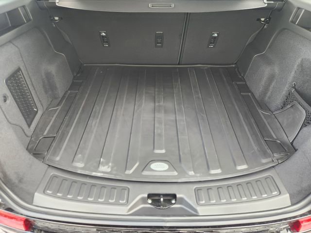 New 2025 Land Rover Discovery Sport S image 34