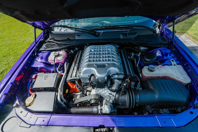 Used 2016 Dodge Challenger SRT Hellcat image 24