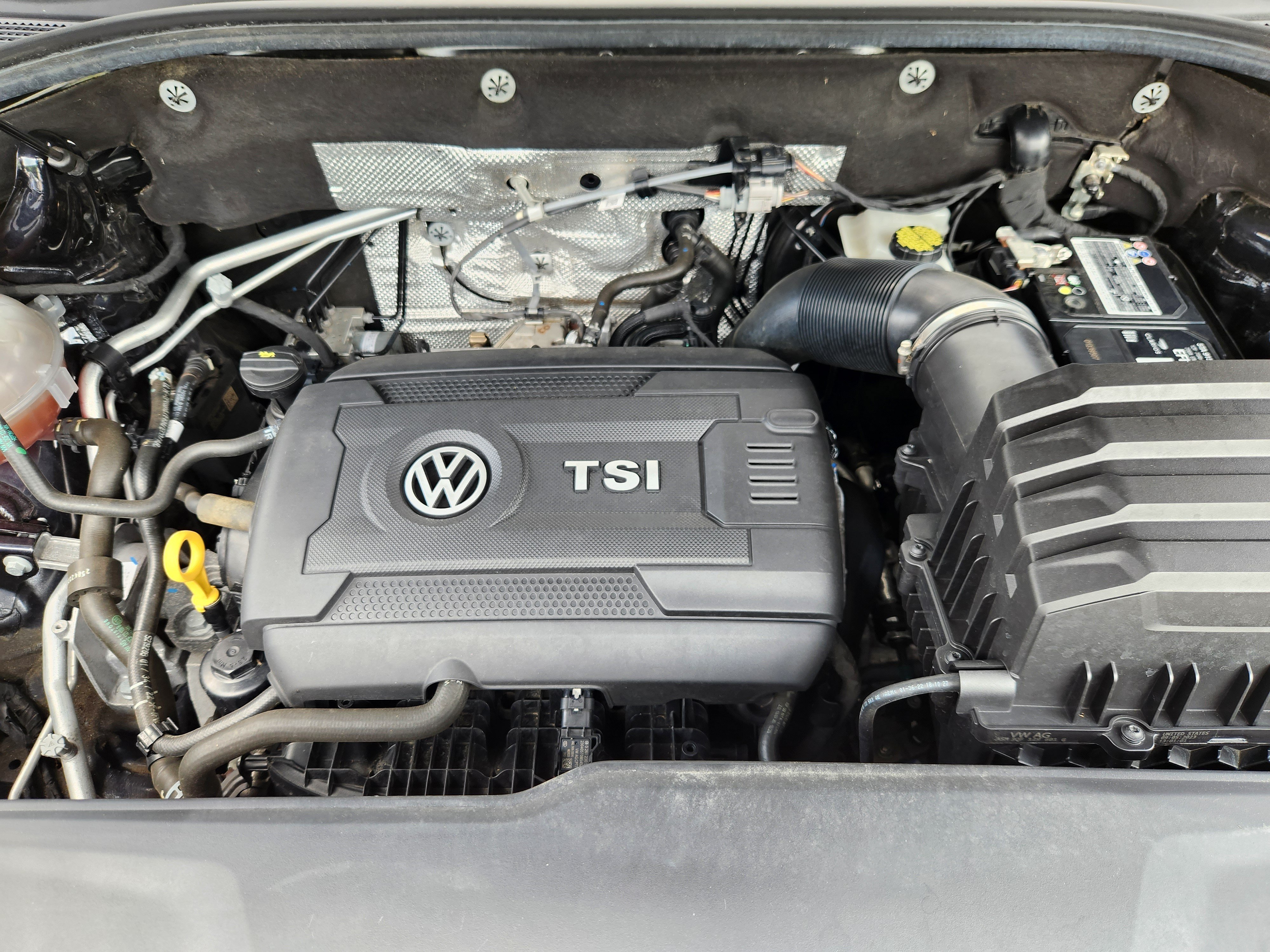 Certified 2023 Volkswagen Atlas Cross Sport SEL R-Line AWD/4WD image 19