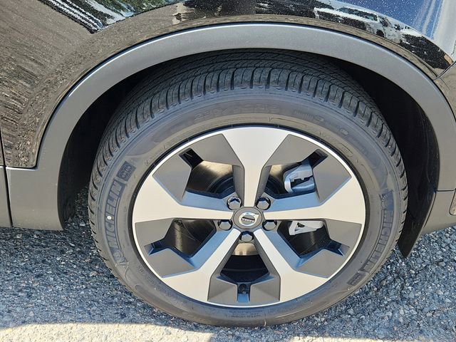 New 2025 Volvo XC40 B5 Core w/ Protection Package Premier AWD/4WD image 18
