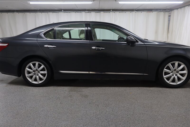 Used 2008 Lexus LS 460 RWD image 8