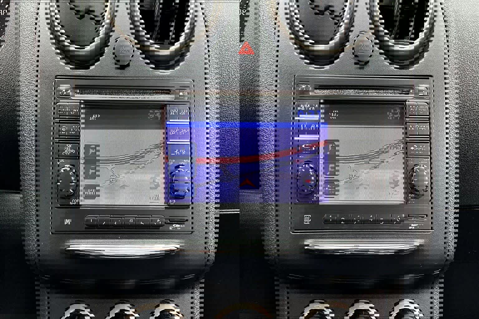 Used 2011 Nissan Rogue SV w/ Premium Pkg image 33