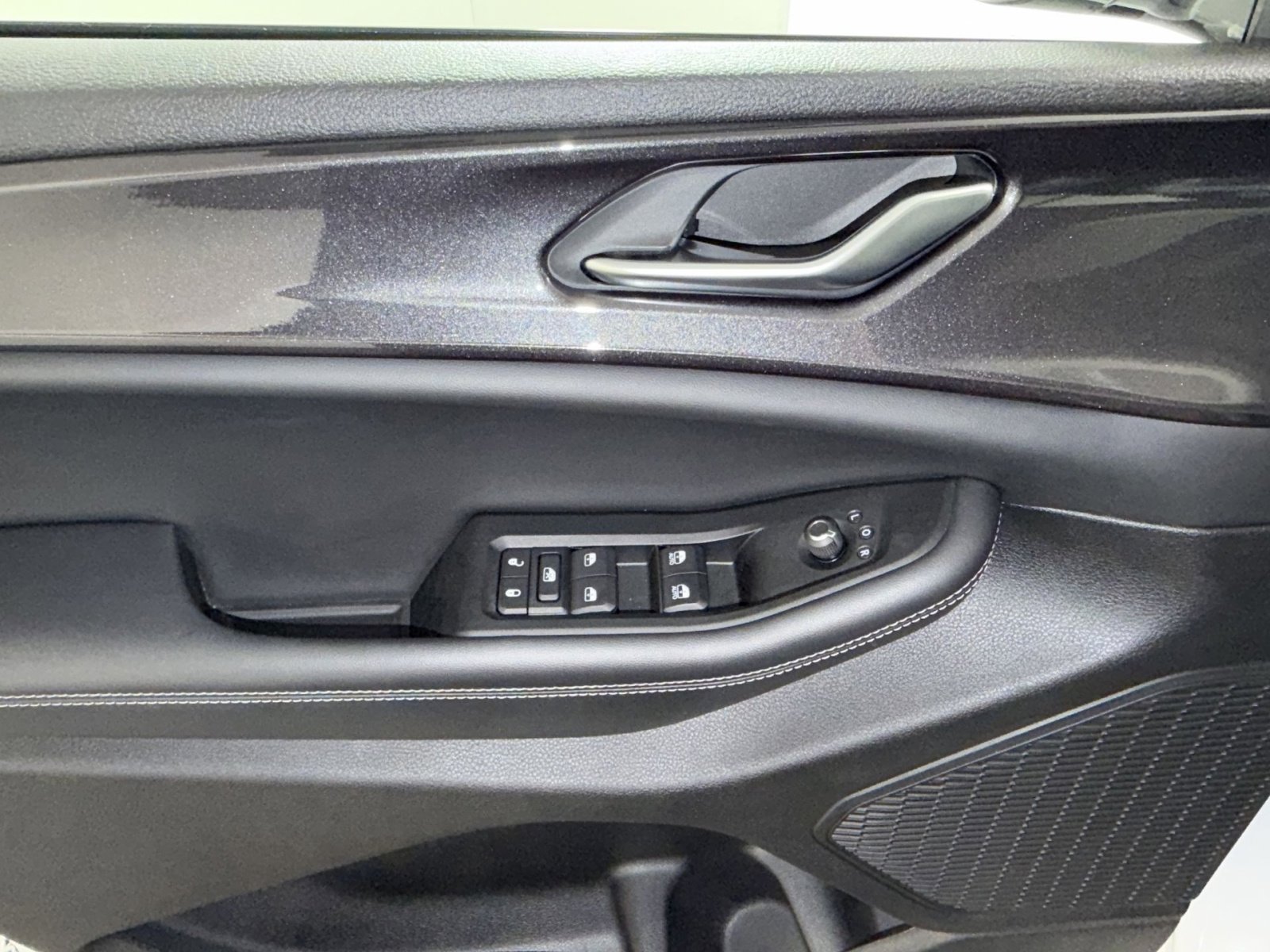 Used 2023 Jeep Grand Cherokee Altitude image 15