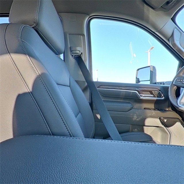 New 2026 GMC Sierra 2500 SLT image 28