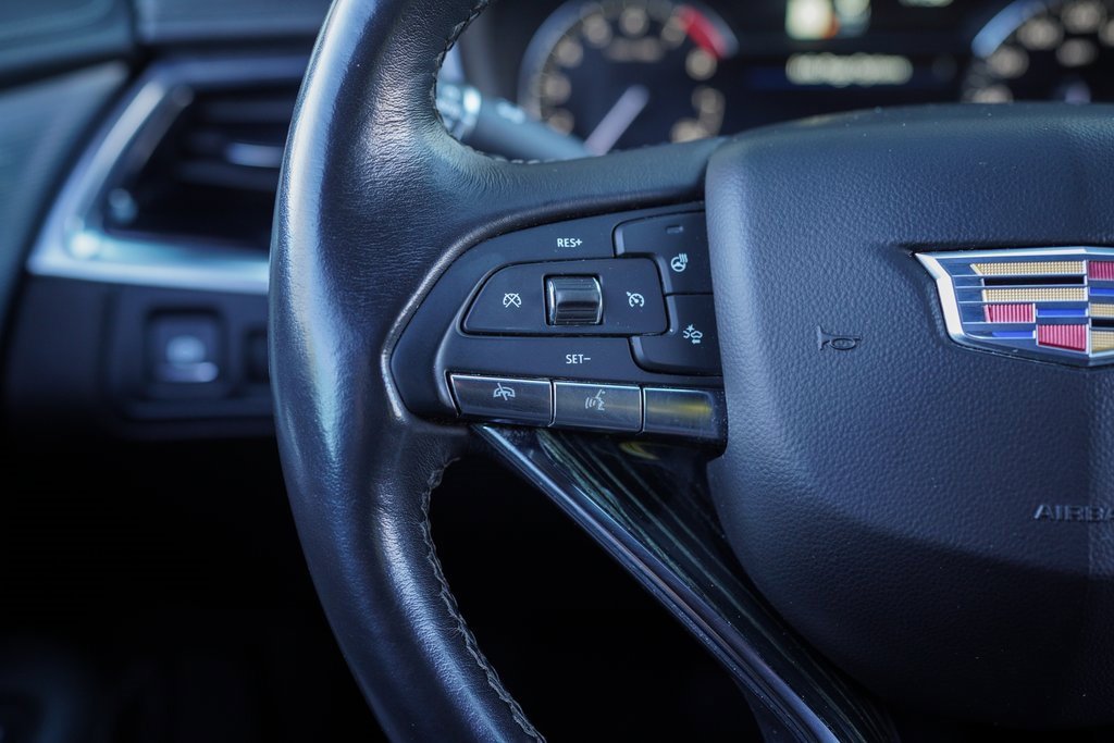 Used 2023 Cadillac XT6 Premium Luxury image 29