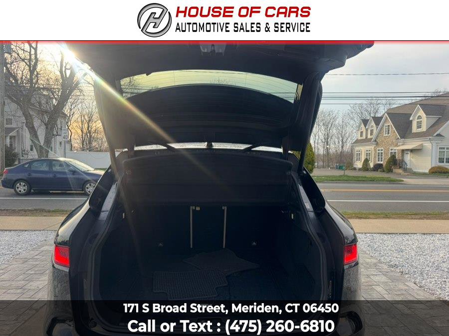 Used 2017 Jaguar F-PACE Prestige image 34
