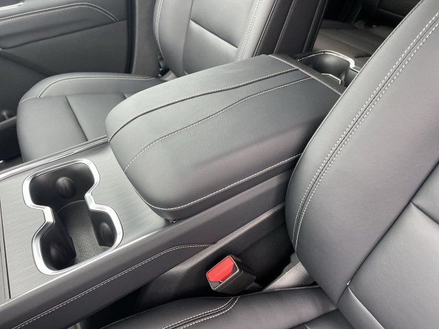 New 2027 GMC Acadia Elevation w/ Elevation Premium Package AWD/4WD image 21