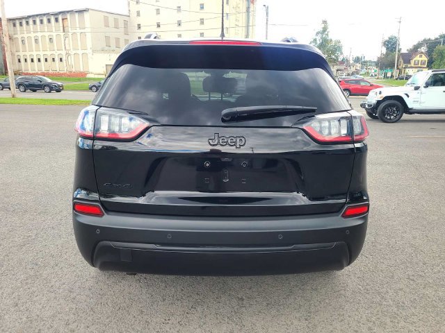 Used 2023 Jeep Cherokee Altitude Lux AWD/4WD image 8