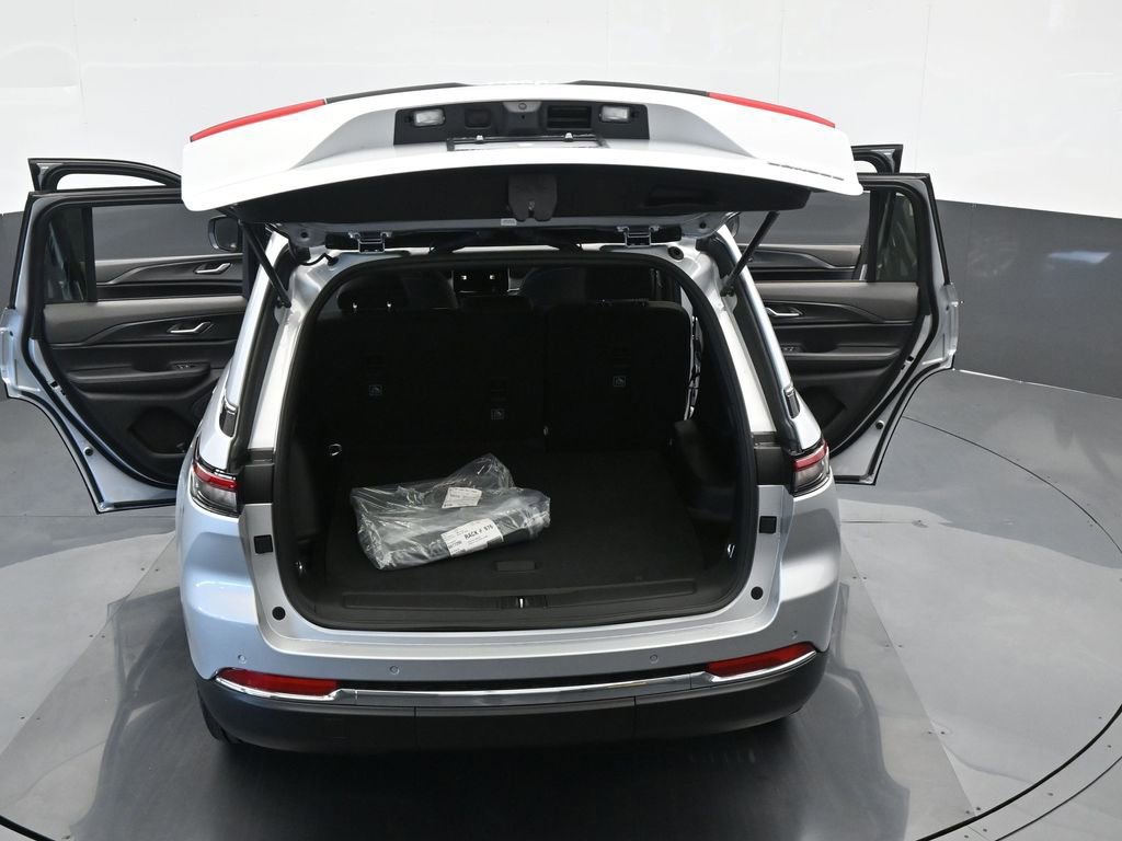 Used 2024 Jeep Grand Cherokee Laredo w/ Trailer Tow Package image 49