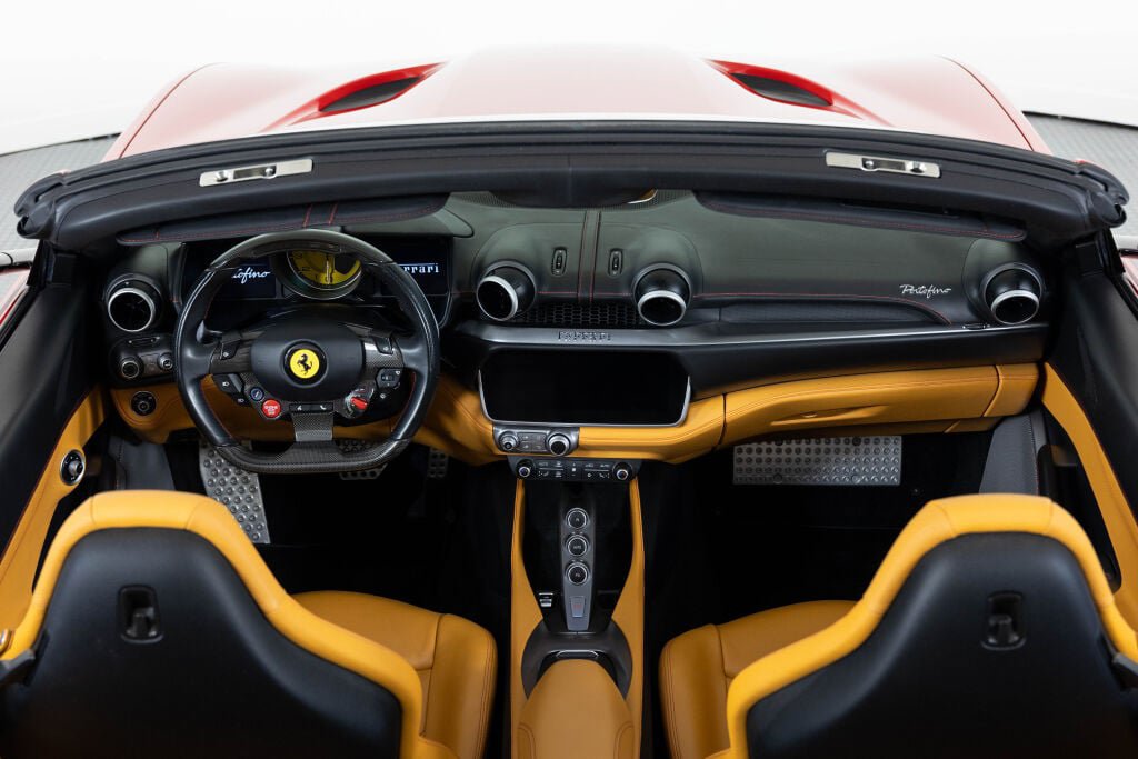 Certified 2020 Ferrari Portofino RWD image 40