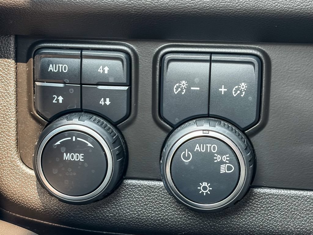 Used 2021 Chevrolet Tahoe Z71 w/ Rear Media and Nav Package AWD/4WD image 50