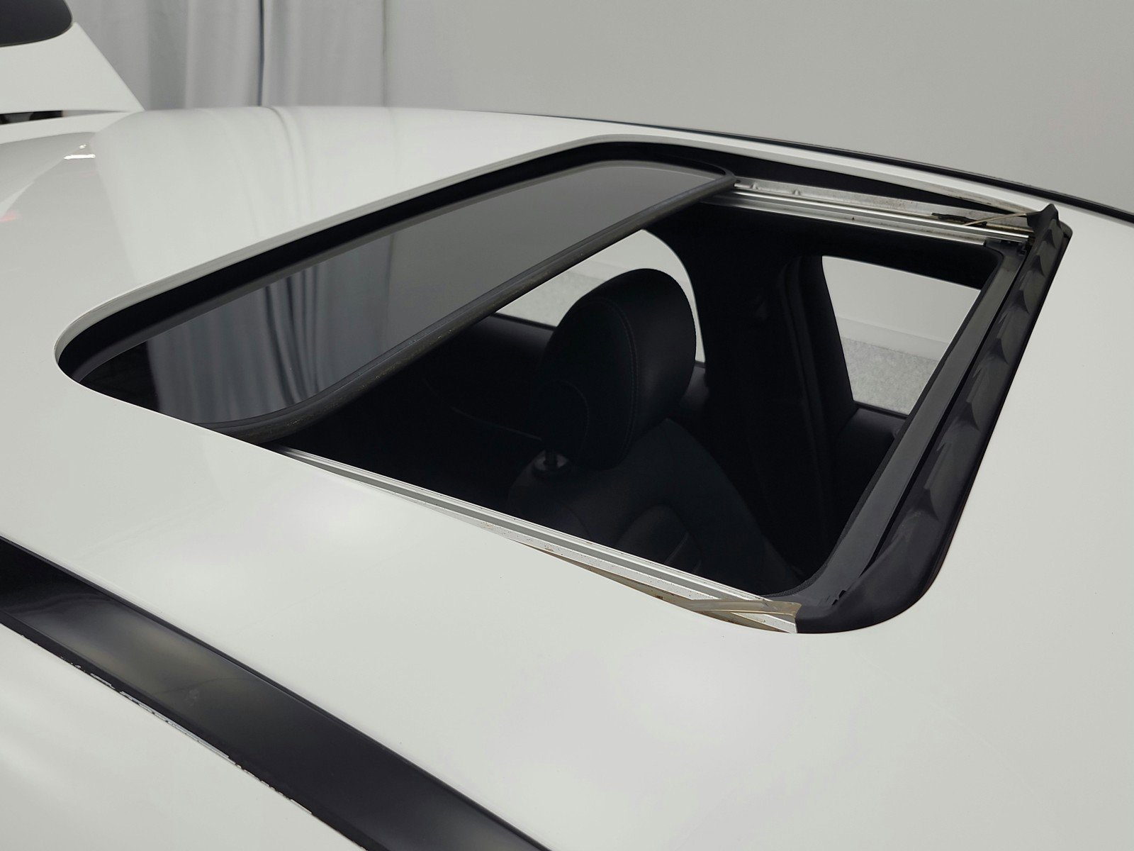 Used 2018 Mercedes-Benz GLC 300 4MATIC Coupe image 34