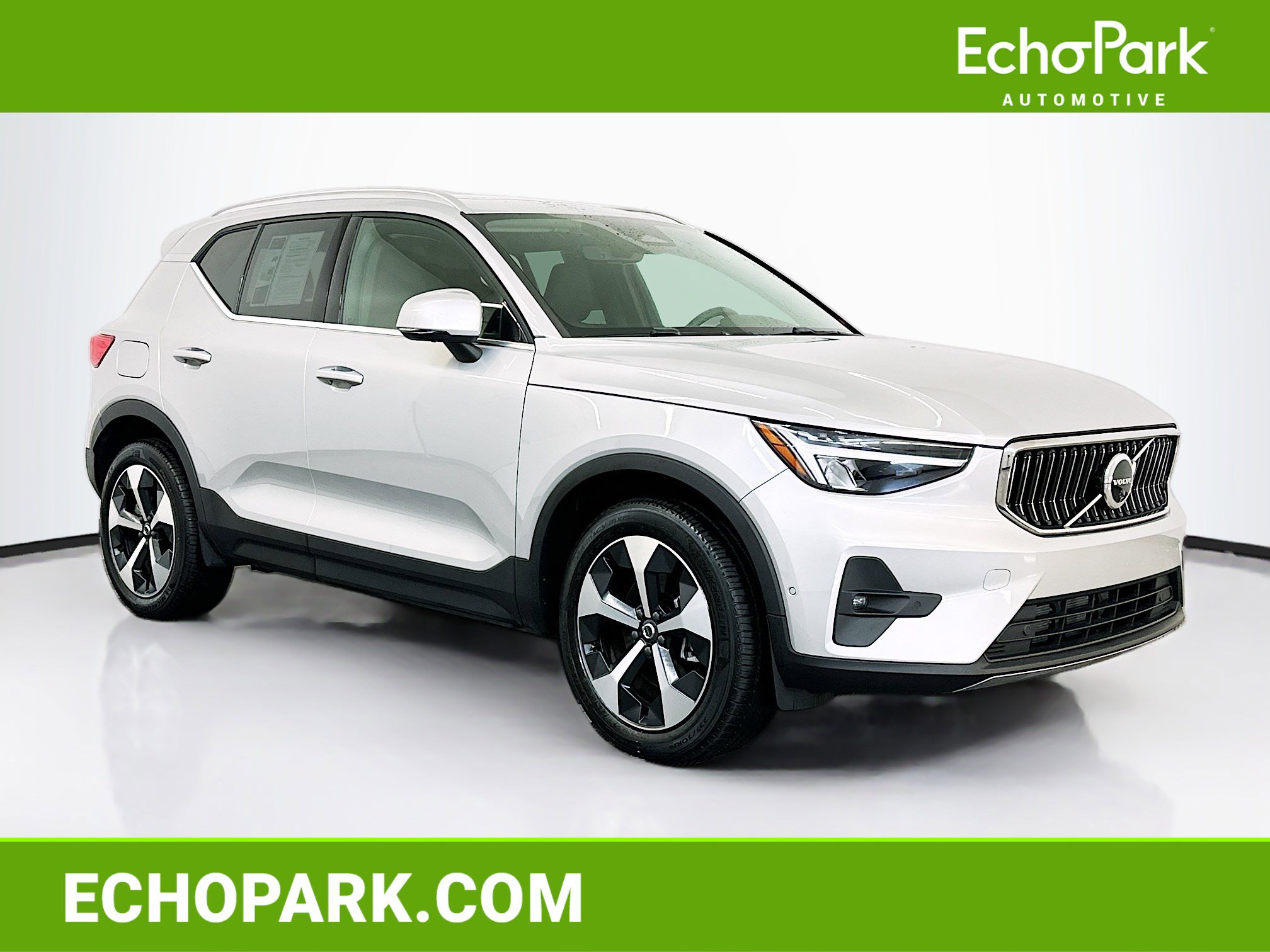 Used 2025 Volvo XC40 B5 Plus