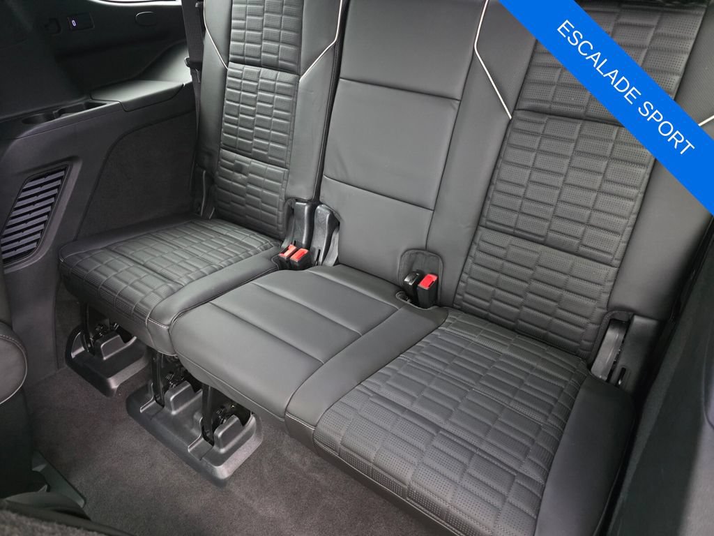 Used 2023 Cadillac Escalade Sport Platinum w/ LPO, ONYX Package AWD/4WD image 16