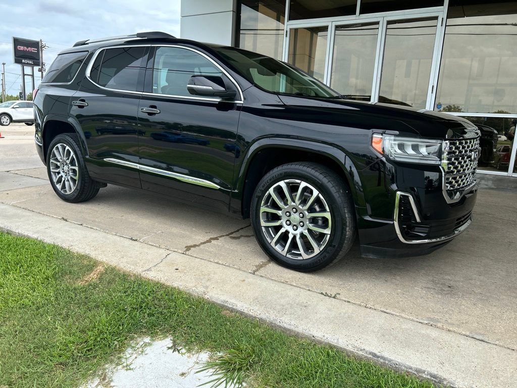 Certified 2023 GMC Acadia Denali w/ Denali Technology Package FWD image 2