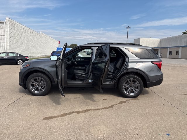 New 2027 Ford Explorer Active AWD/4WD image 10