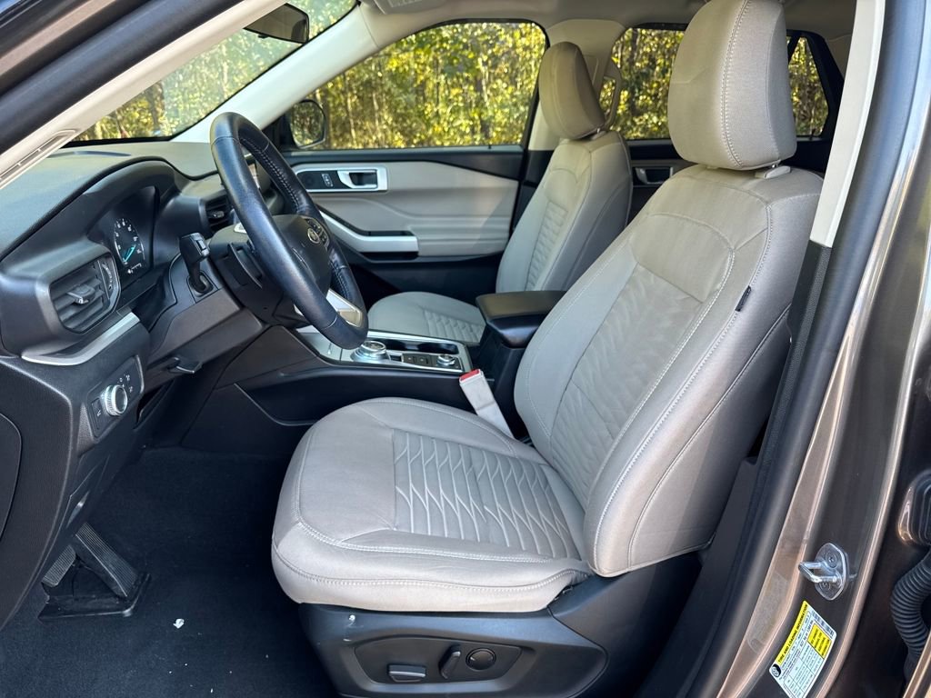 Used 2021 Ford Explorer XLT w/ Class III Trailer Tow Package image 9